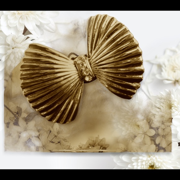 Lilly Pulitzer Jewelry - LILLY PULITZER GOLD BOW BRACELET